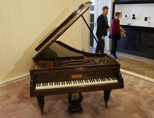 Frederic outlet chopin instrument